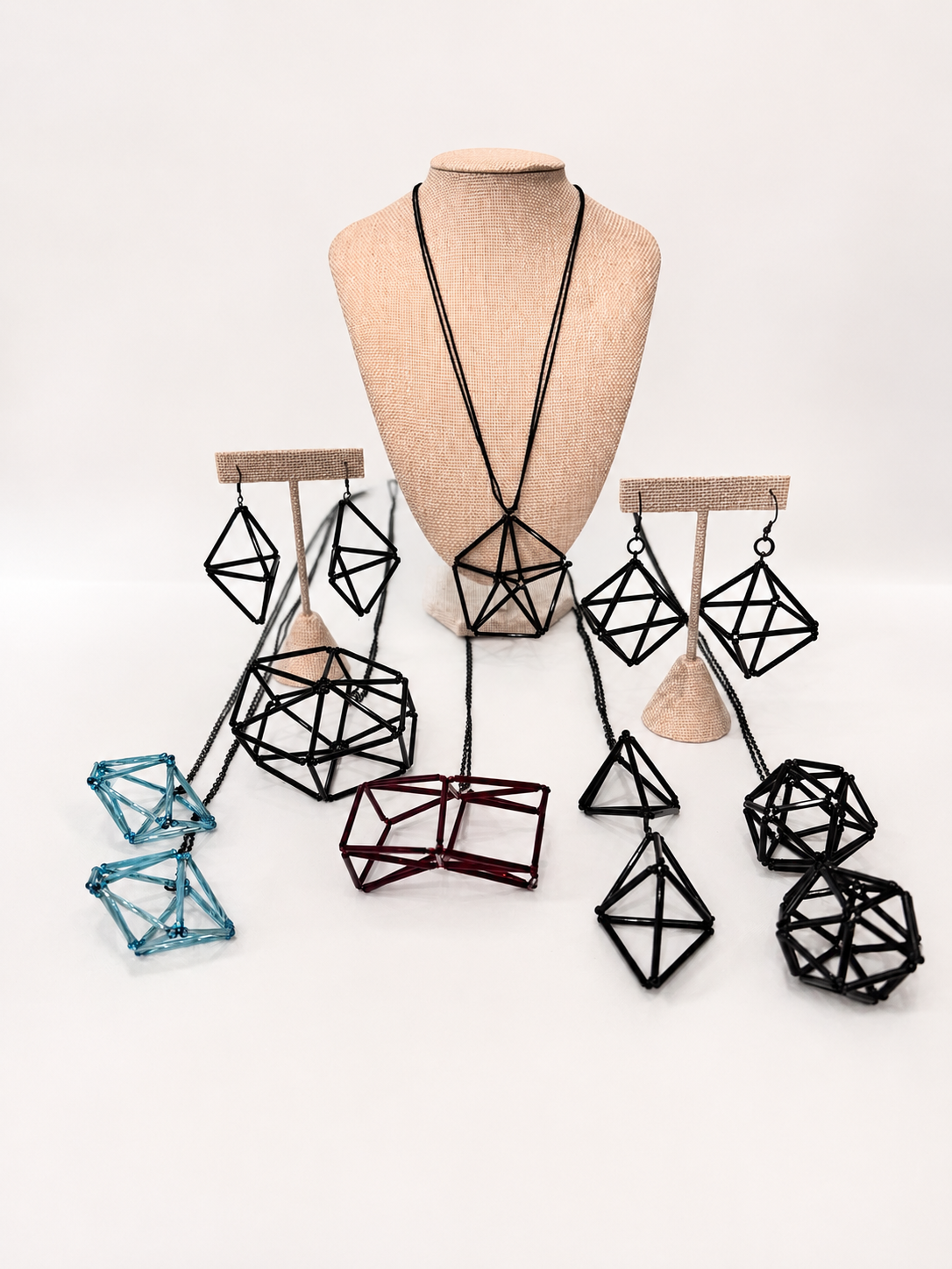 AQUA VERTEX GEOMETRIC NECKLACE