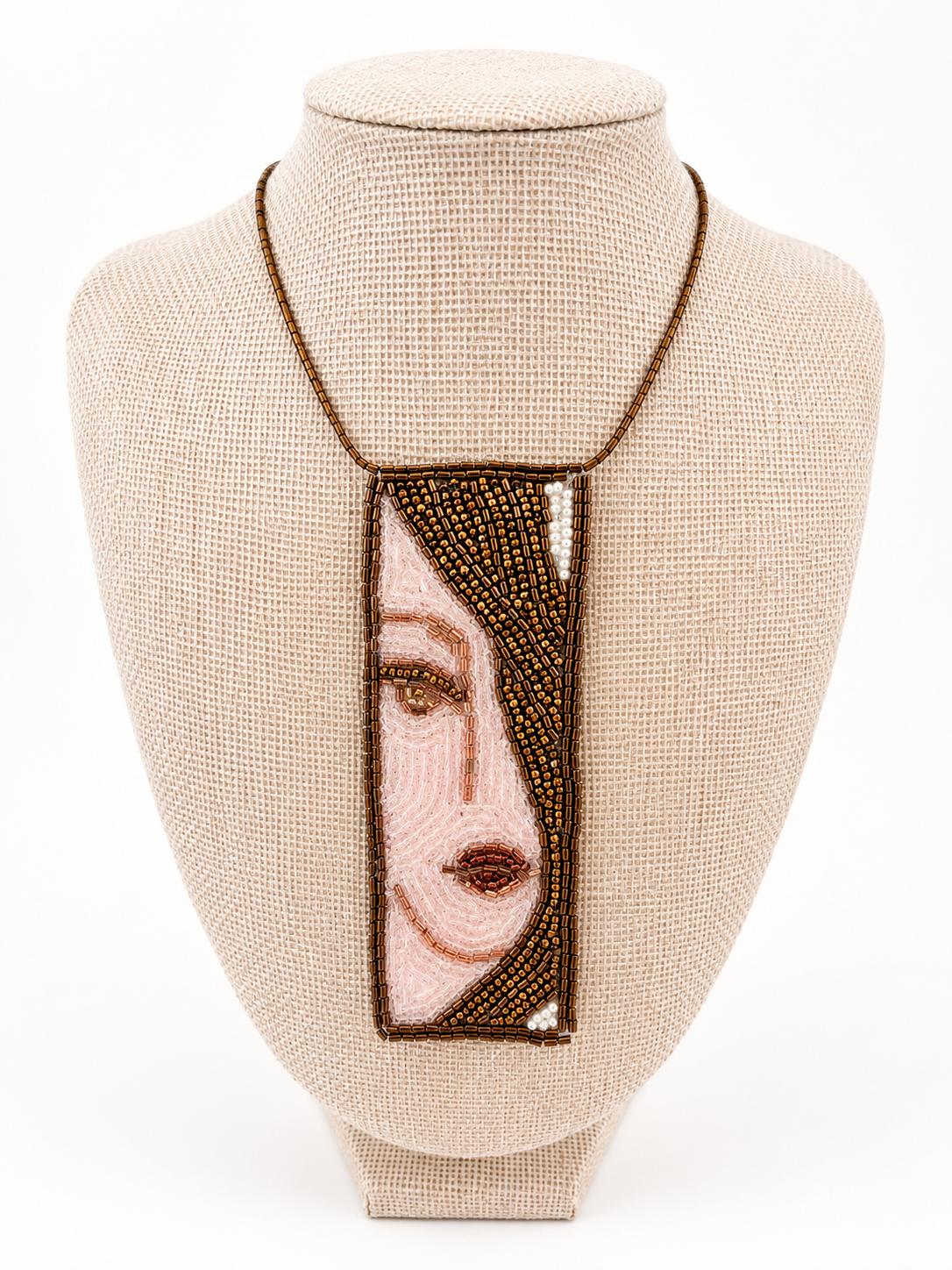 MUSE PORTRAIT NECKLACE