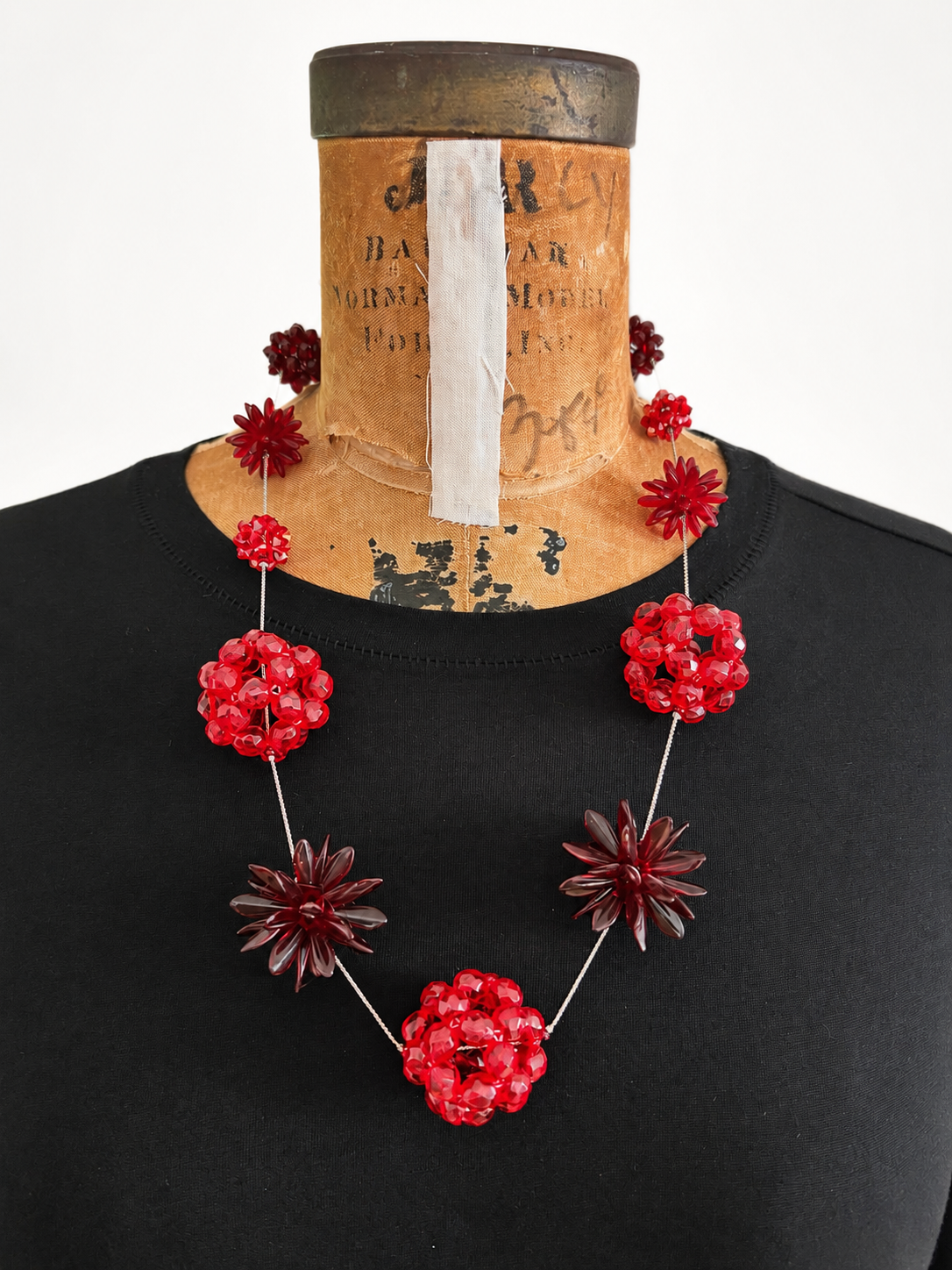 MULTI FLOWERS NECKLACE