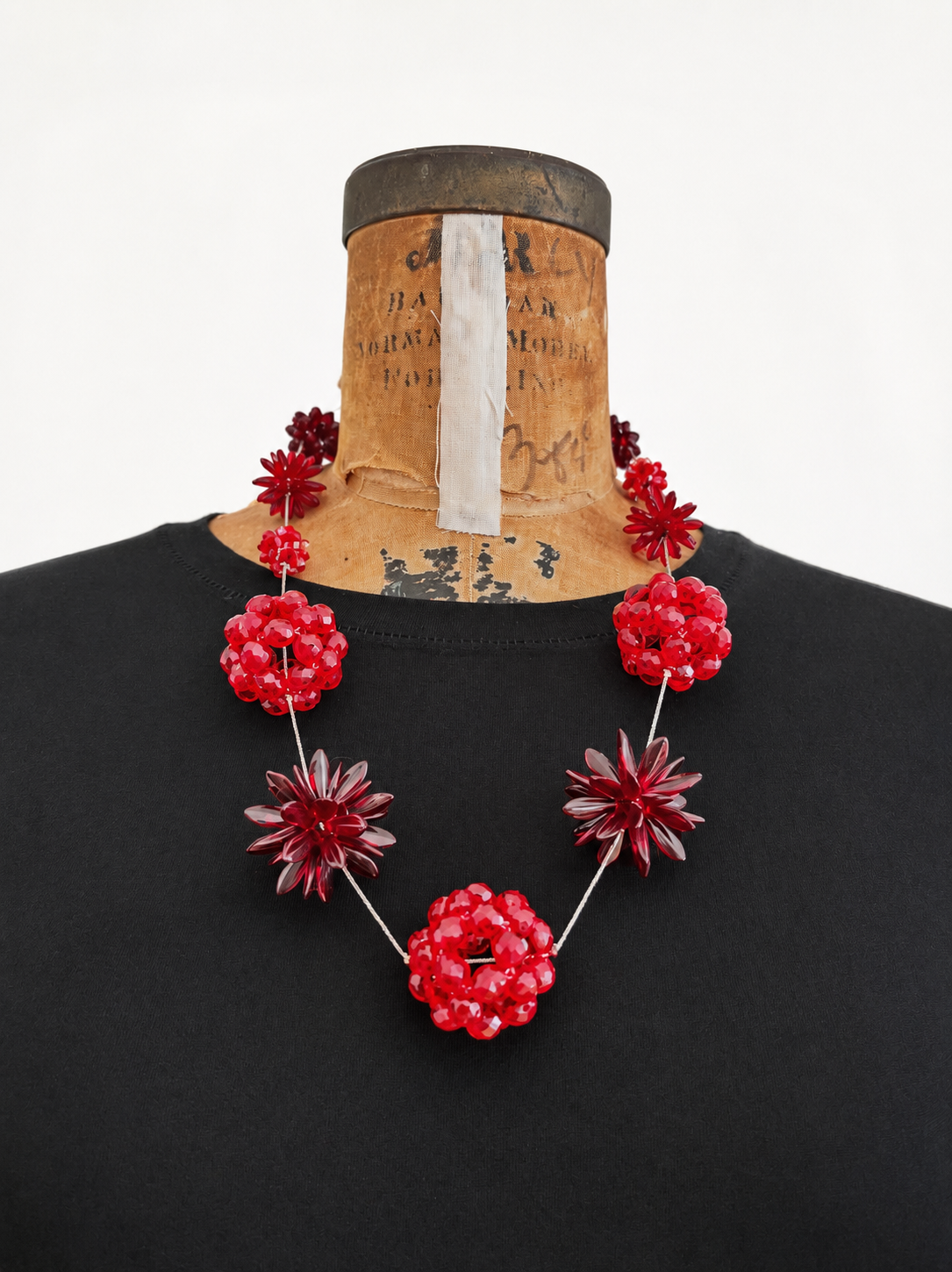 MULTI FLOWERS NECKLACE