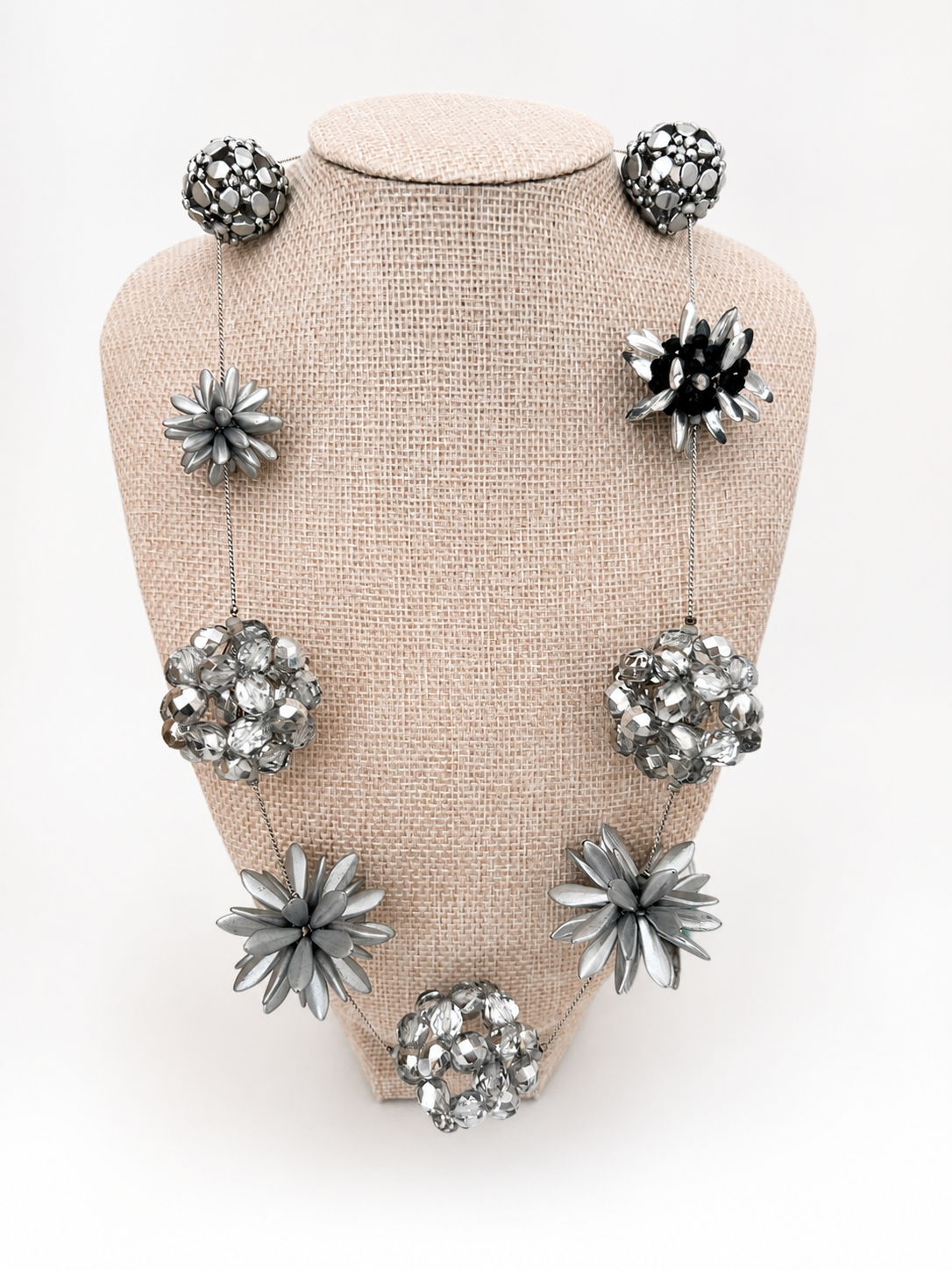 BLOOM CRYSTAL NECKLACE