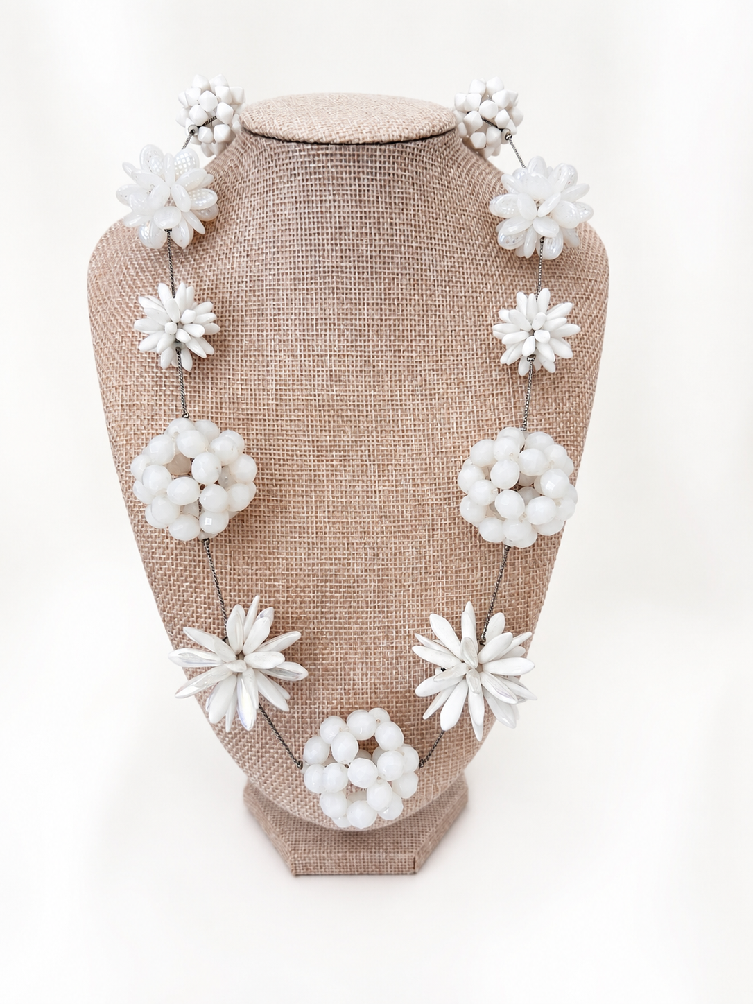 BLOOM CRYSTAL NECKLACE