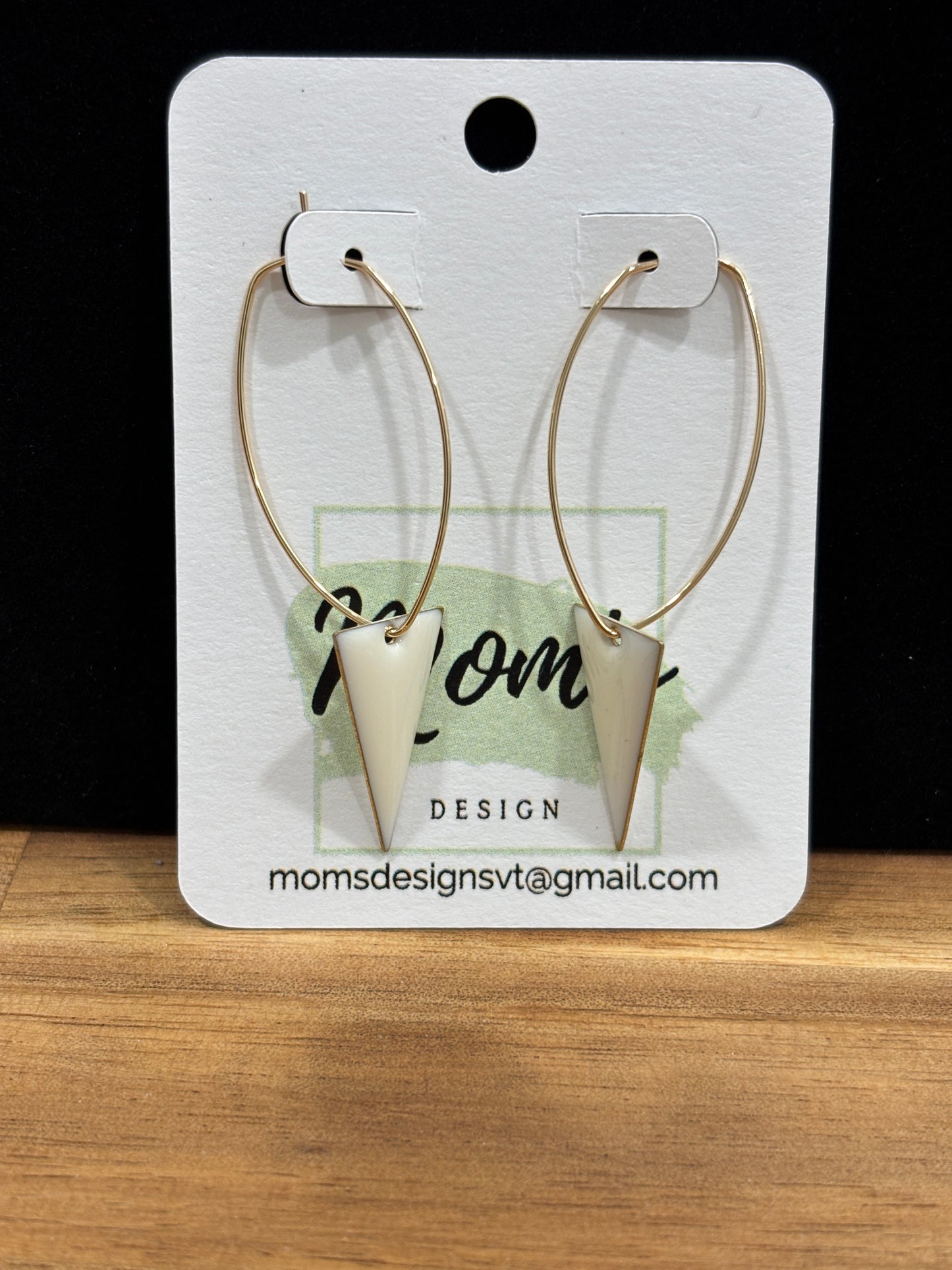 Snow-White Arrow Hoop Earrings